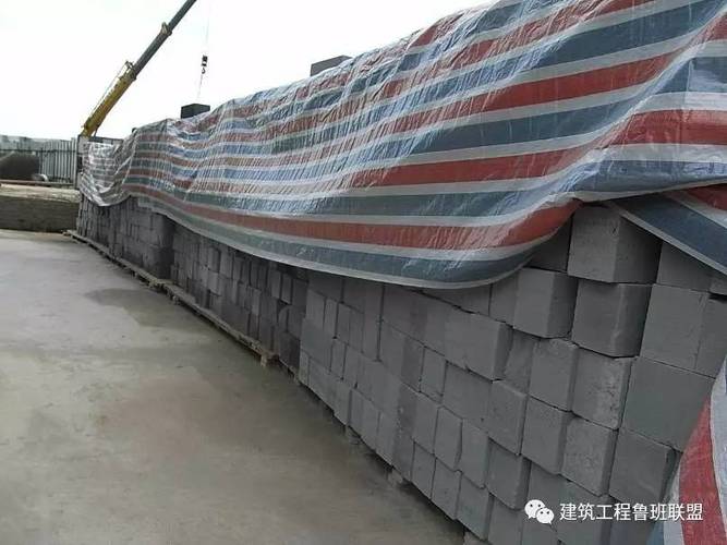 土建施工现场的材料堆放及标识不要太随意